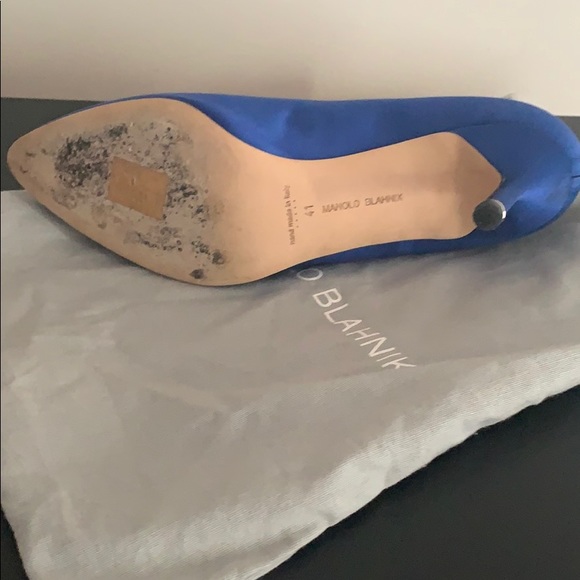 Manolo Blahnik - Hangisi 70 Satin Pumps - Picture 3 of 3